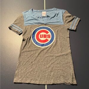 5th & Ocean Gray and Blue Cubs Women's Tee